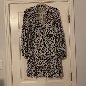 Black and white cheetah print tunic from Crown and Ivy size XL